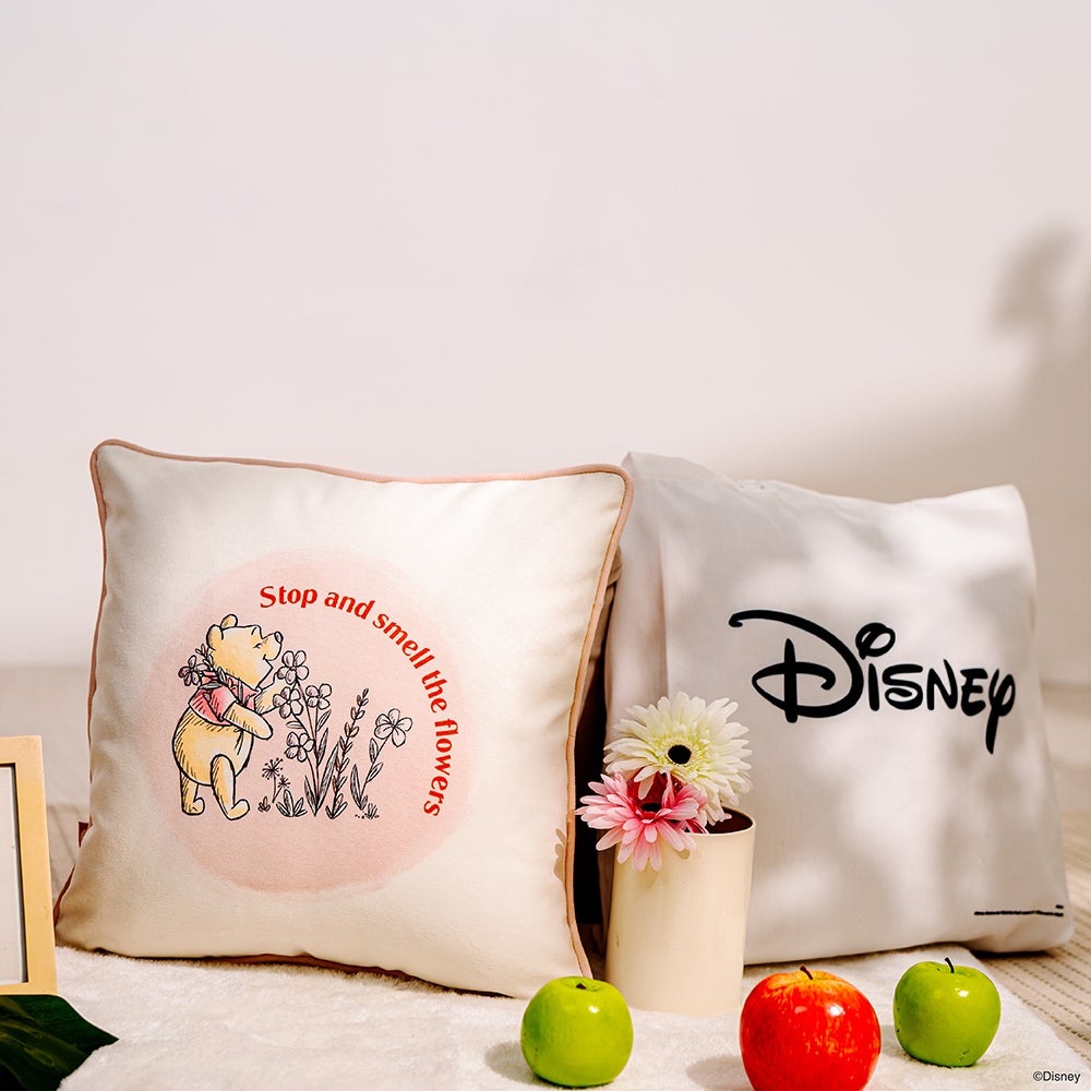 หมอน Disney รุ่น Collection ลาย winnie the pooh